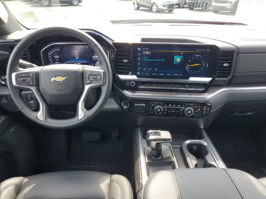 Used 2024 Chevrolet Silverado 1500 LTZ w/ Technology Package AWD/4WD image 28