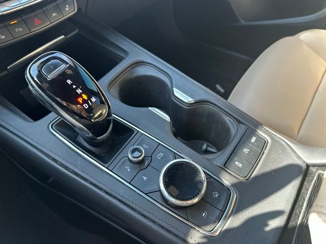 Used 2024 Cadillac XT4 Luxury w/ Cold Weather Package image 15