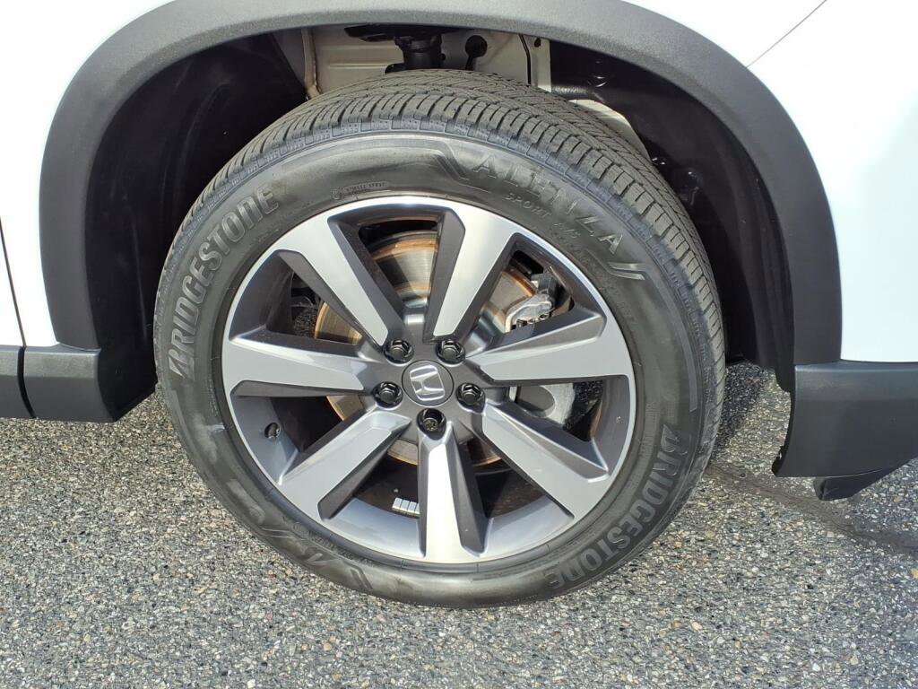 Used 2023 Honda Pilot Elite image 9