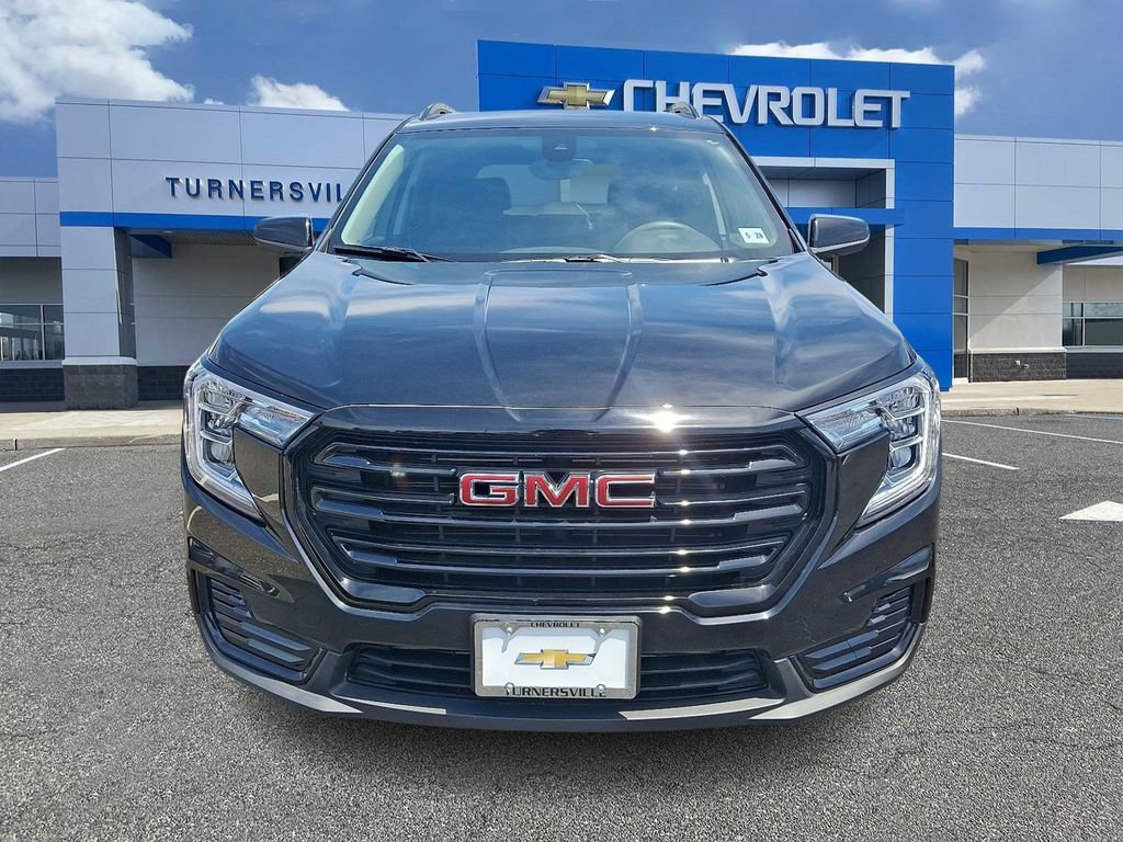 Certified 2023 GMC Terrain SLE w/ Elevation Edition AWD/4WD image 2