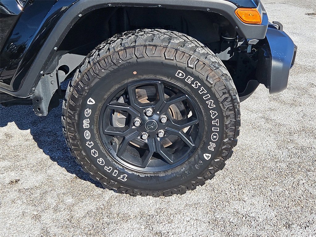 Used 2024 Jeep Gladiator Sport image 10