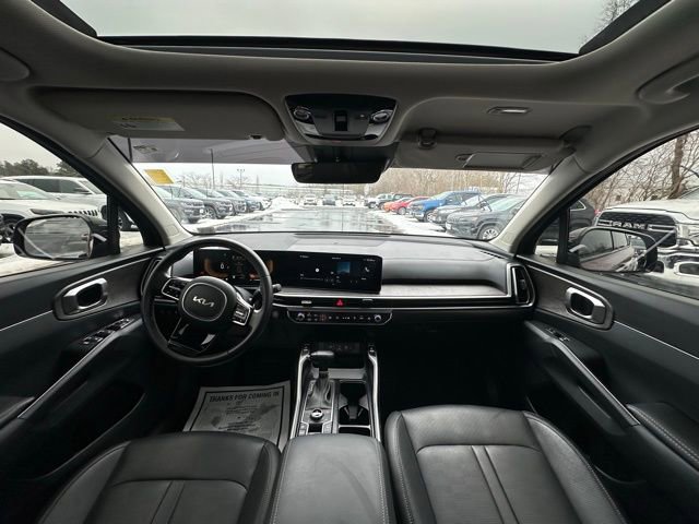 Used 2024 Kia Sorento X-Line EX image 2