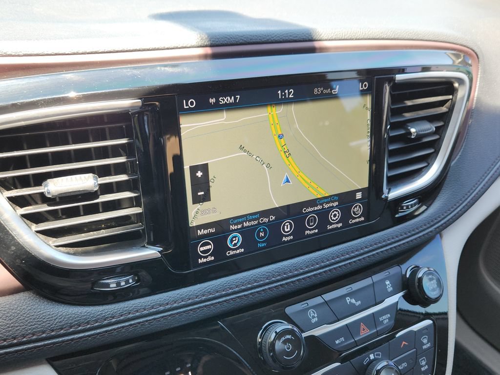 Used 2020 Chrysler Pacifica Limited FWD image 8