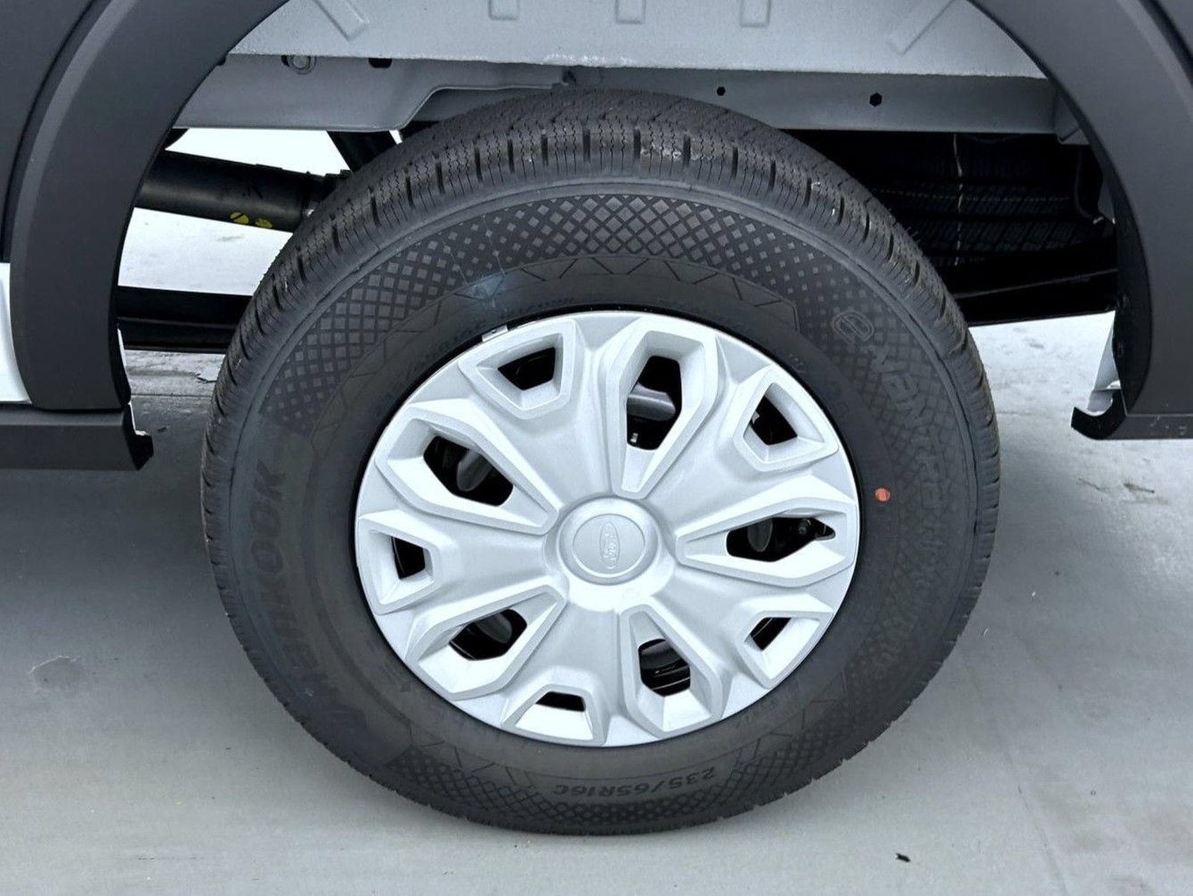 New 2027 Ford Transit 250 148 Medium Roof w/ Load Area Protection Package RWD image 19