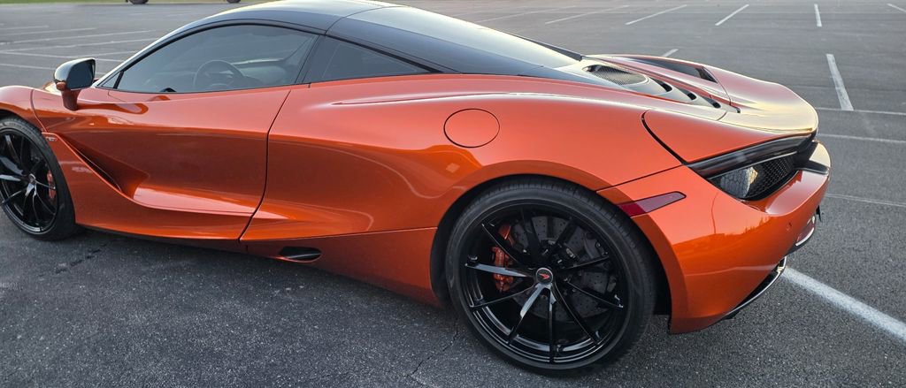 Used 2018 McLaren 720S image 22