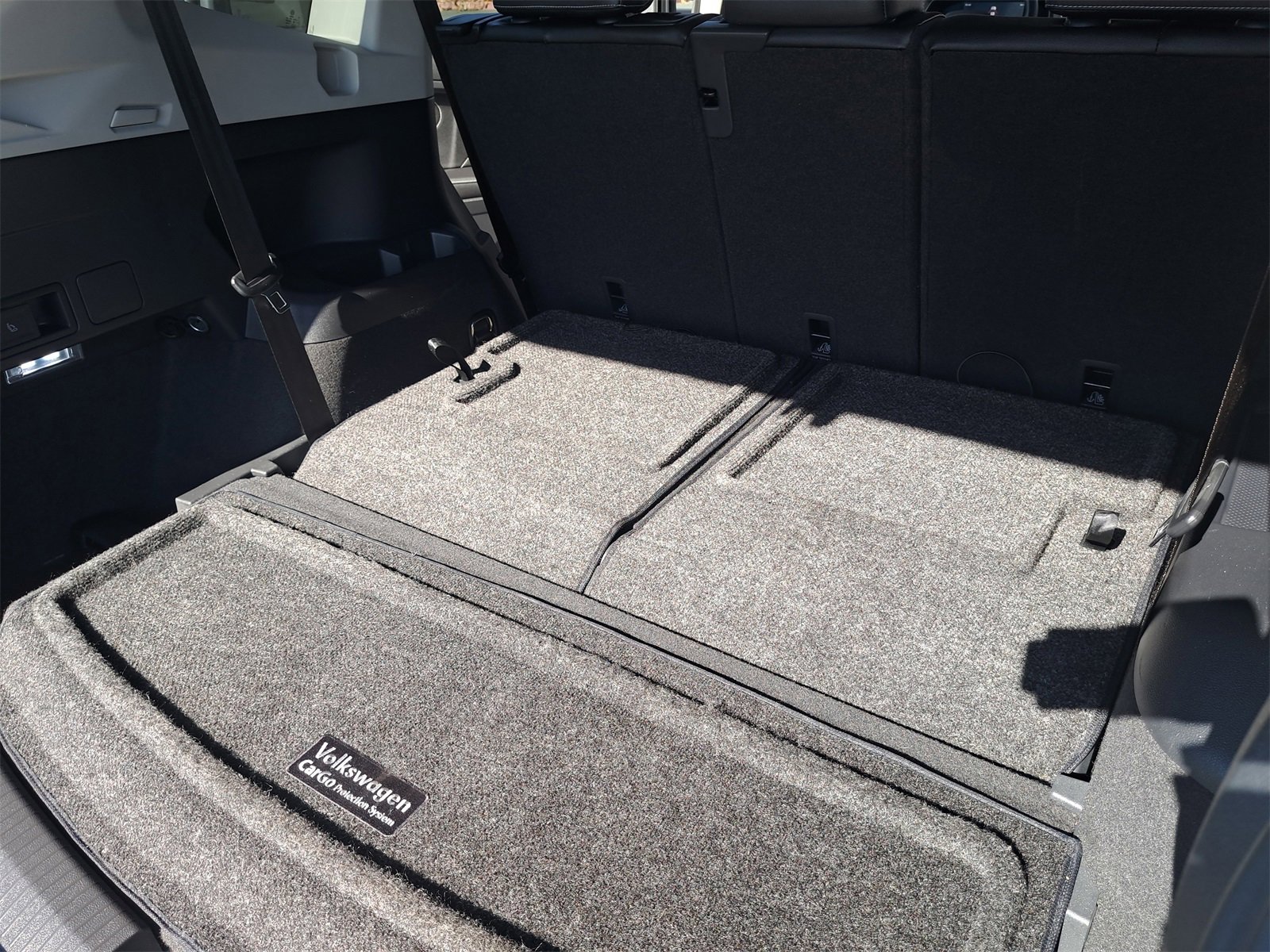 Used 2022 Volkswagen Tiguan SE image 14