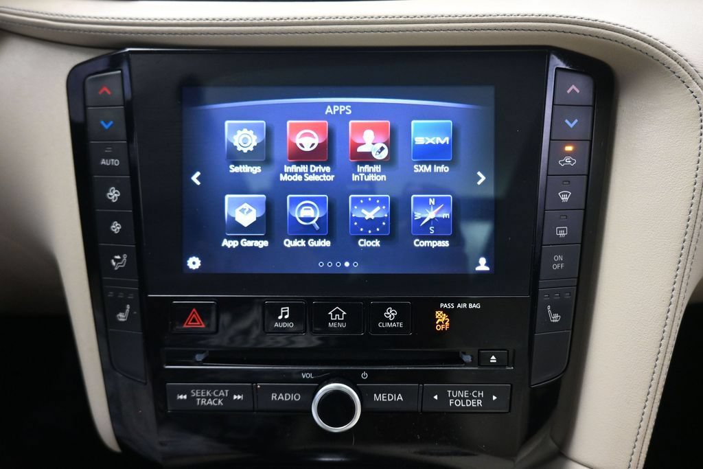 Used 2019 INFINITI QX50 Luxe w/ Navigation Package FWD image 17