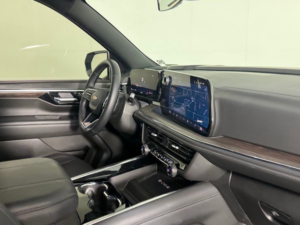 Used 2025 Chevrolet Tahoe LT image 34