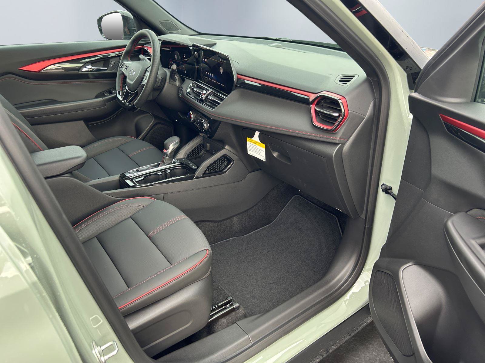 Used 2024 Chevrolet TrailBlazer RS w/ Driver Confidence Package FWD image 22