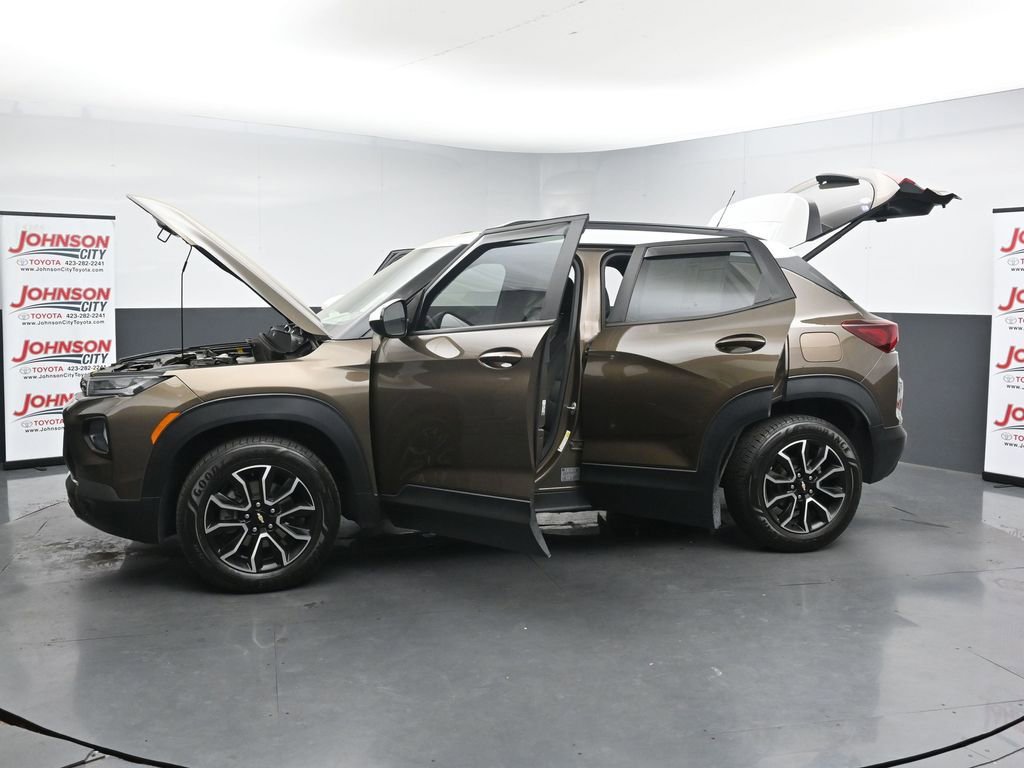 Used 2021 Chevrolet TrailBlazer ACTIV w/ Sun and Liftgate Package AWD/4WD image 28
