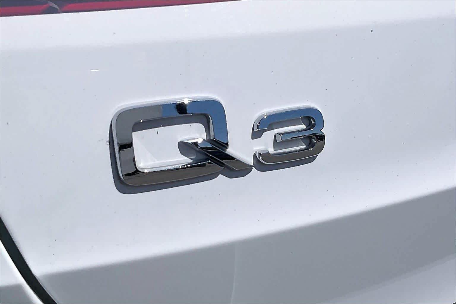 Used 2024 Audi Q3 2.0T Premium AWD/4WD image 31