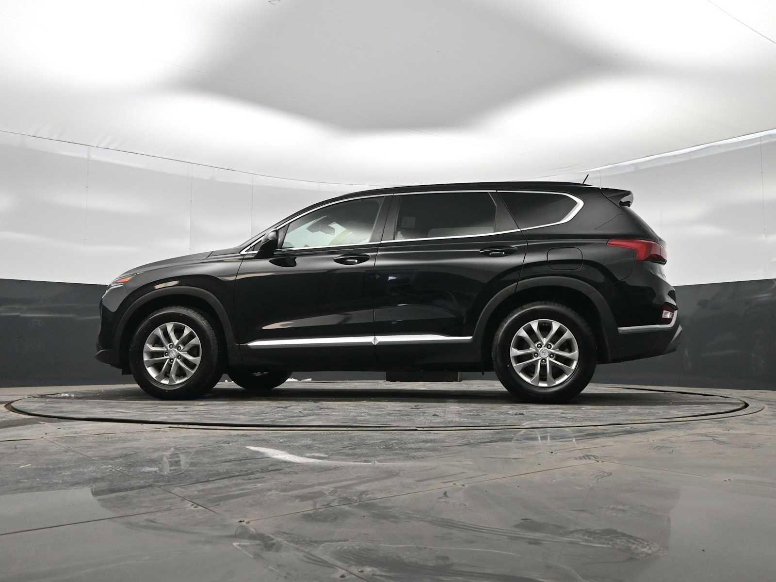 Used 2020 Hyundai Santa Fe SE image 36