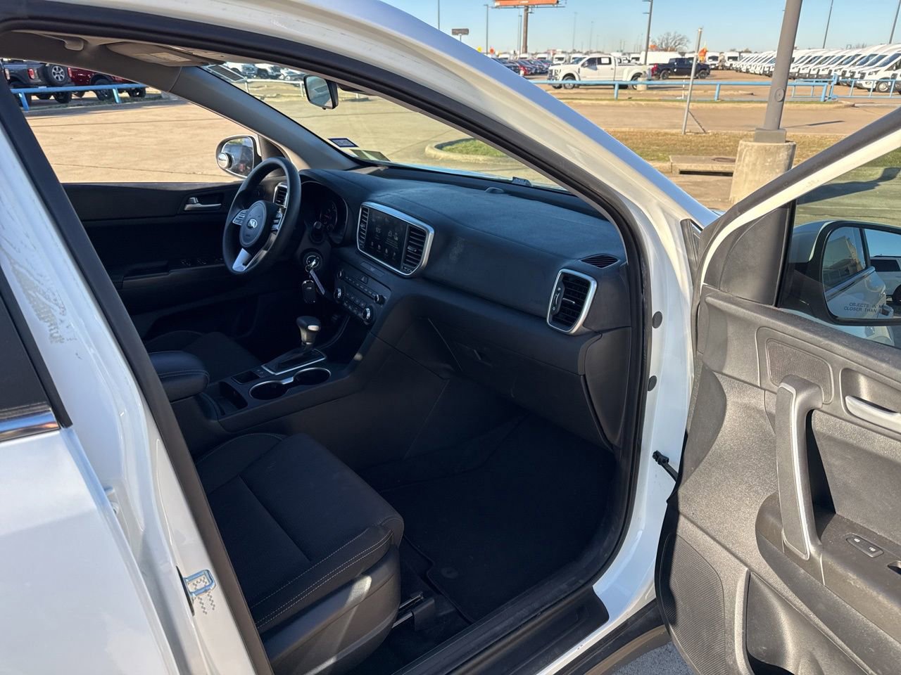 Used 2022 Kia Sportage LX image 14