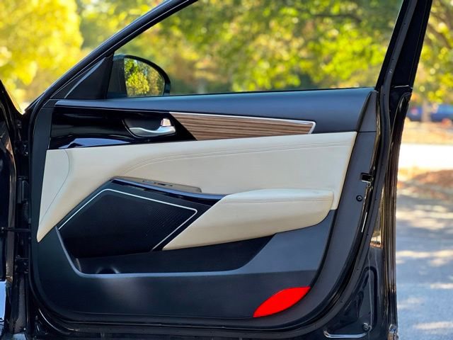 Used 2019 Kia Cadenza Premium image 25