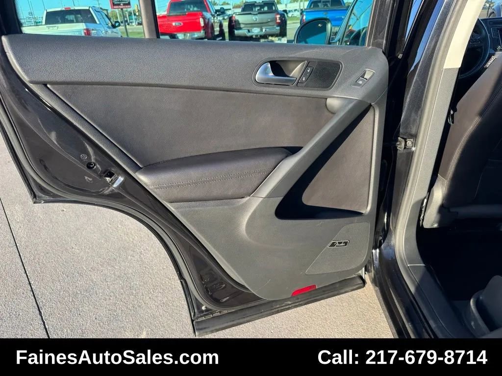 Used 2017 Volkswagen Tiguan SEL image 49