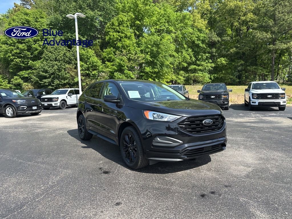 Certified 2024 Ford Edge SE w/ Black Appearance Package