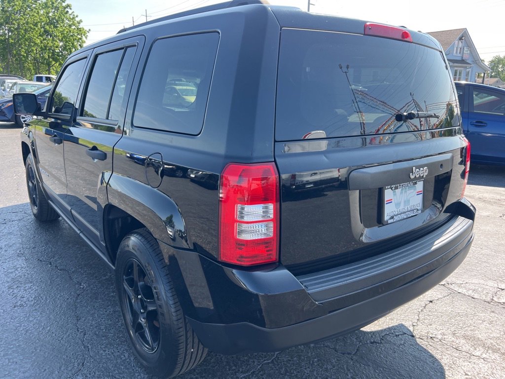 Used 2016 Jeep Patriot Sport image 5