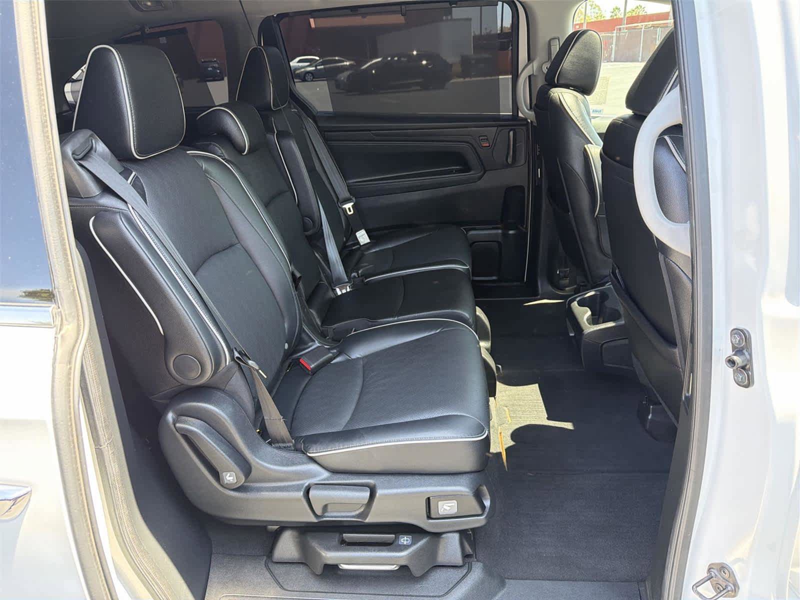 Used 2024 Honda Odyssey Elite image 14