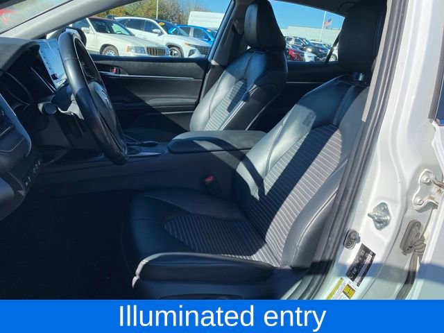 Used 2022 Toyota Camry SE image 12
