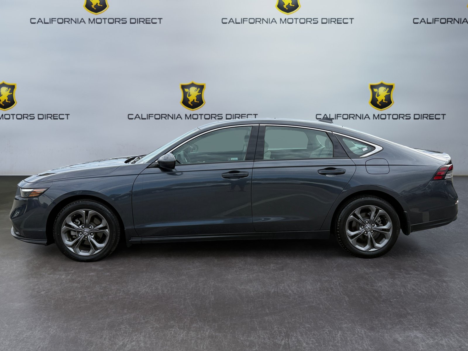 Used 2024 Honda Accord EX image 2