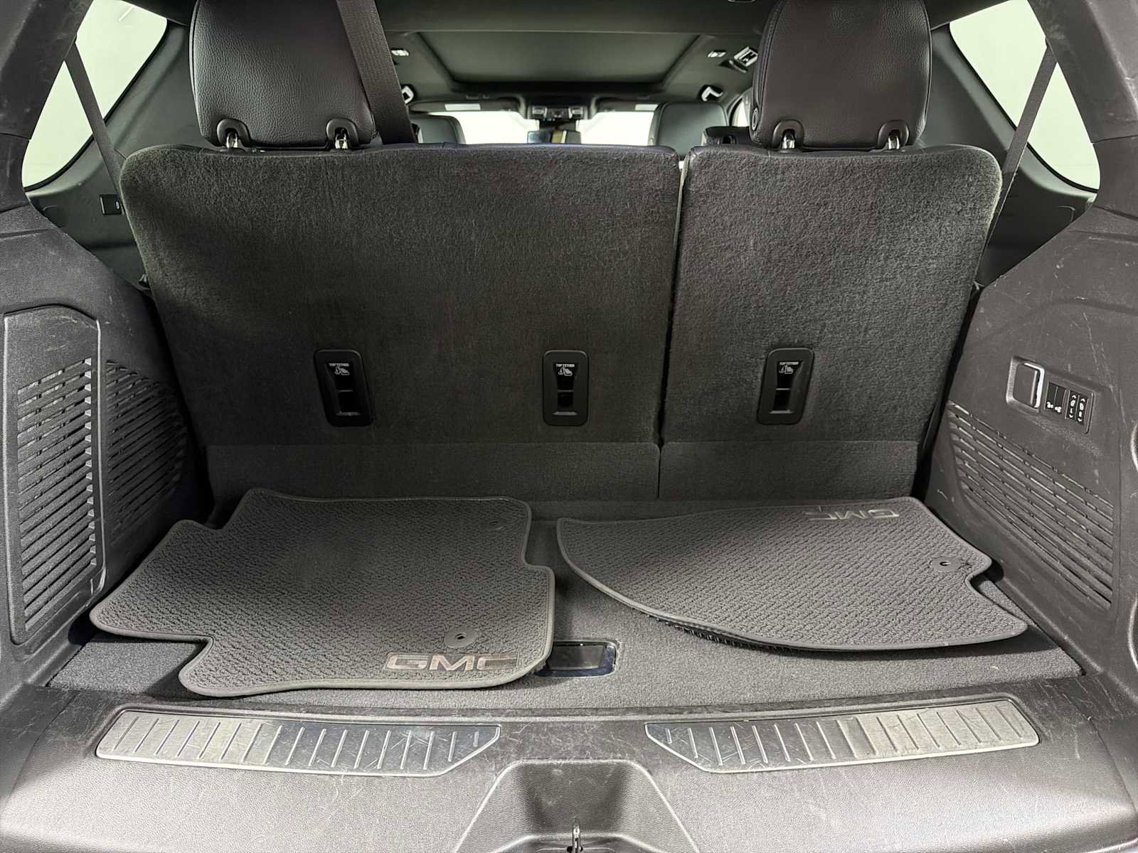 Certified 2023 GMC Yukon Denali image 34