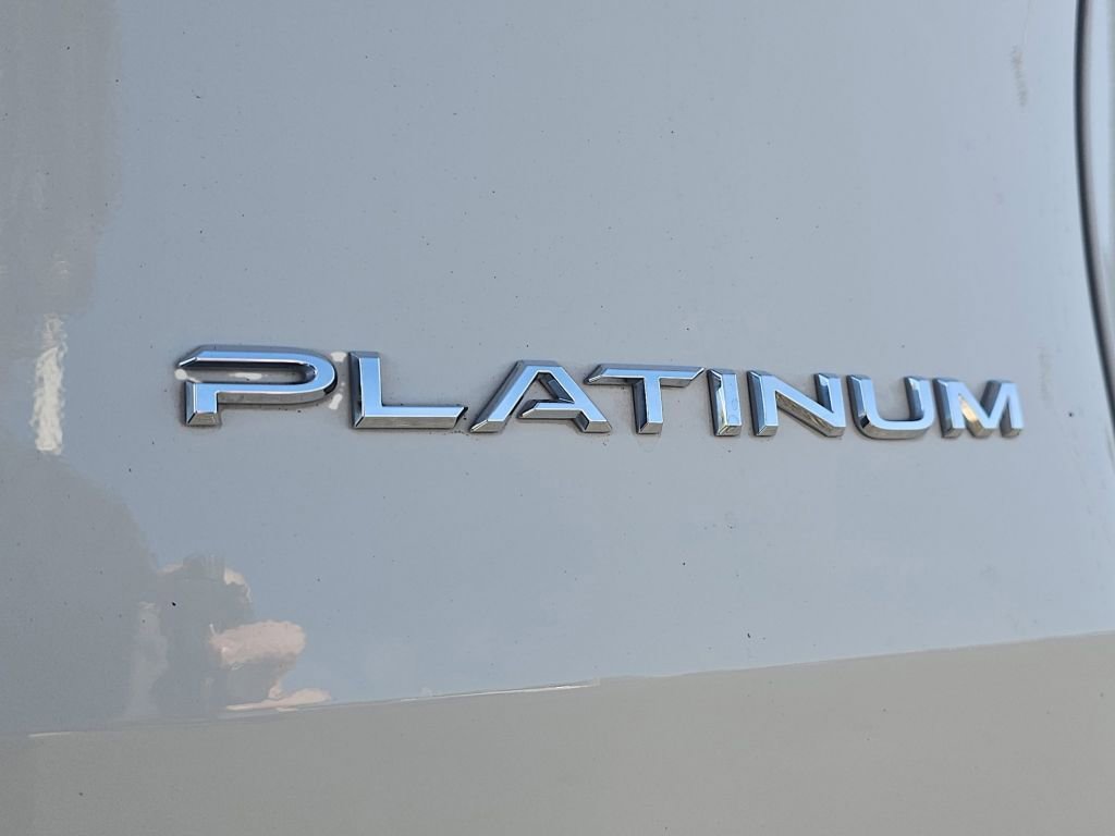 Used 2024 Toyota Grand Highlander Platinum image 18