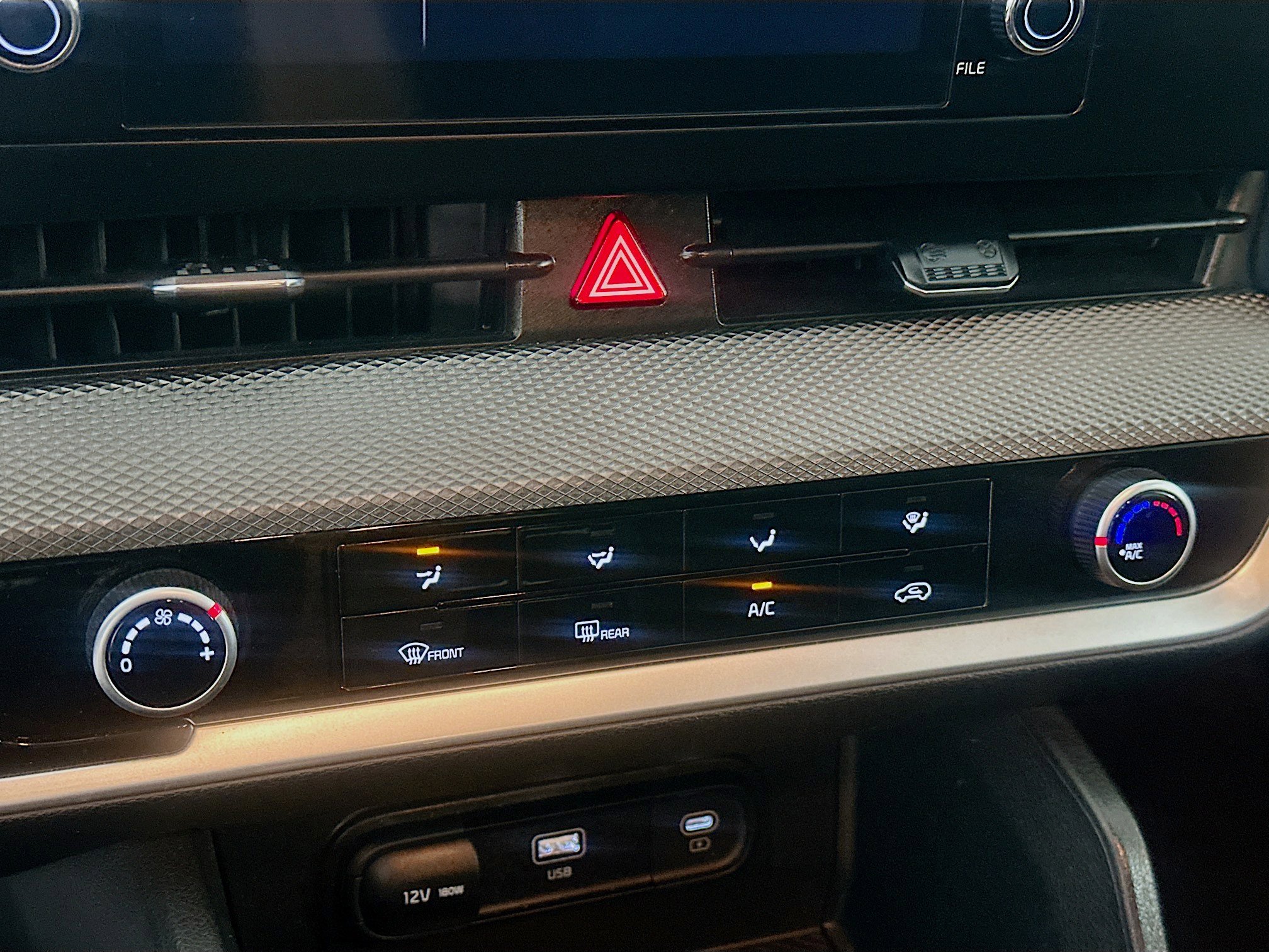 Used 2025 Kia Sportage LX image 23