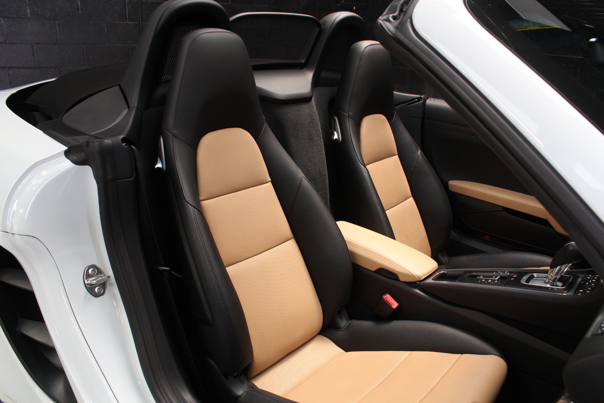 Used 2021 Porsche 718 Boxster w/ Premium Package RWD image 64