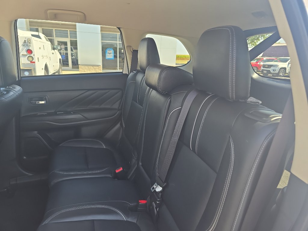 Used 2018 Mitsubishi Outlander SEL image 14