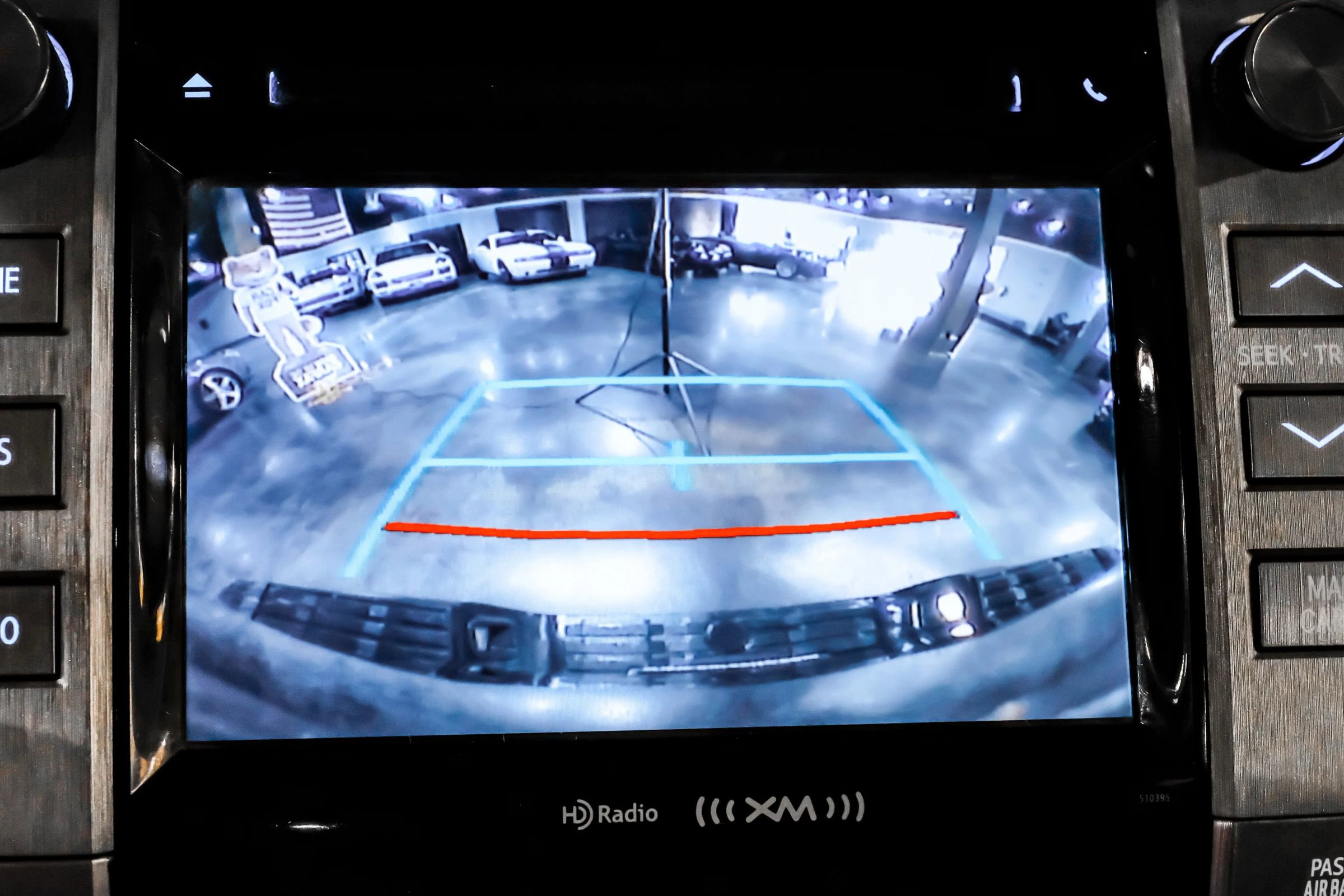 Used 2019 Toyota Tundra SR5 w/ SR5 Upgrade Package AWD/4WD image 29