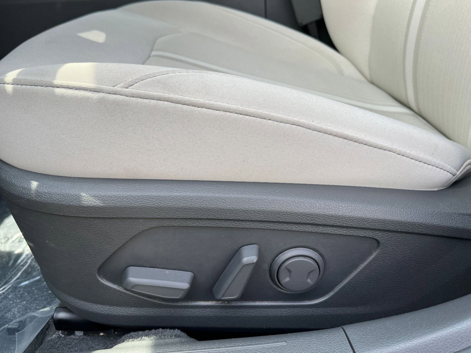 Used 2025 Hyundai Sonata SEL FWD image 23