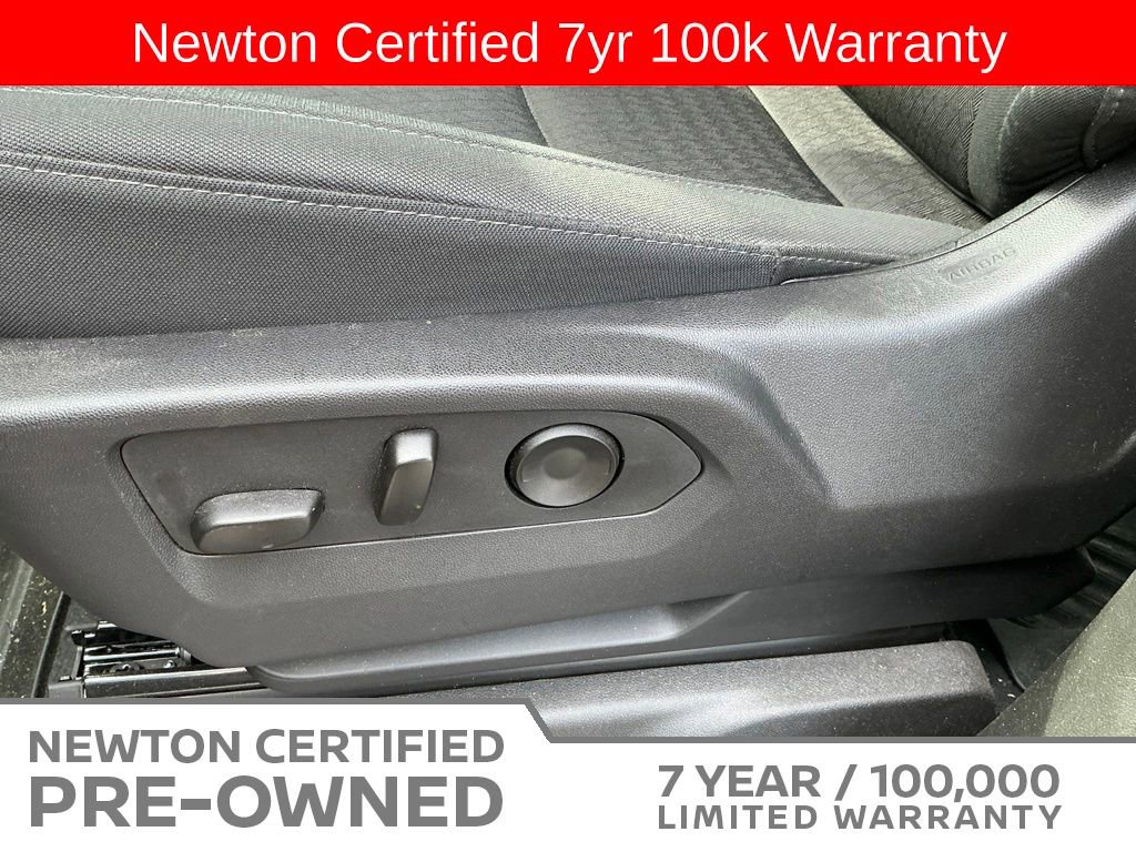 Used 2025 Chevrolet Silverado 2500 Custom w/ Custom Convenience Package AWD/4WD image 15