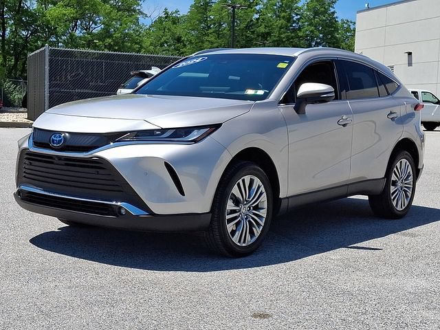 Used 2024 Toyota Venza Limited AWD/4WD image 6