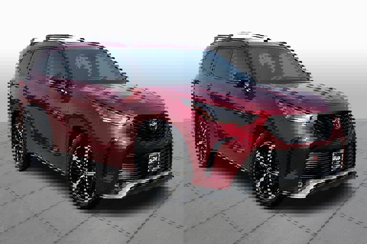 Used 2021 Toyota Highlander XSE image 3