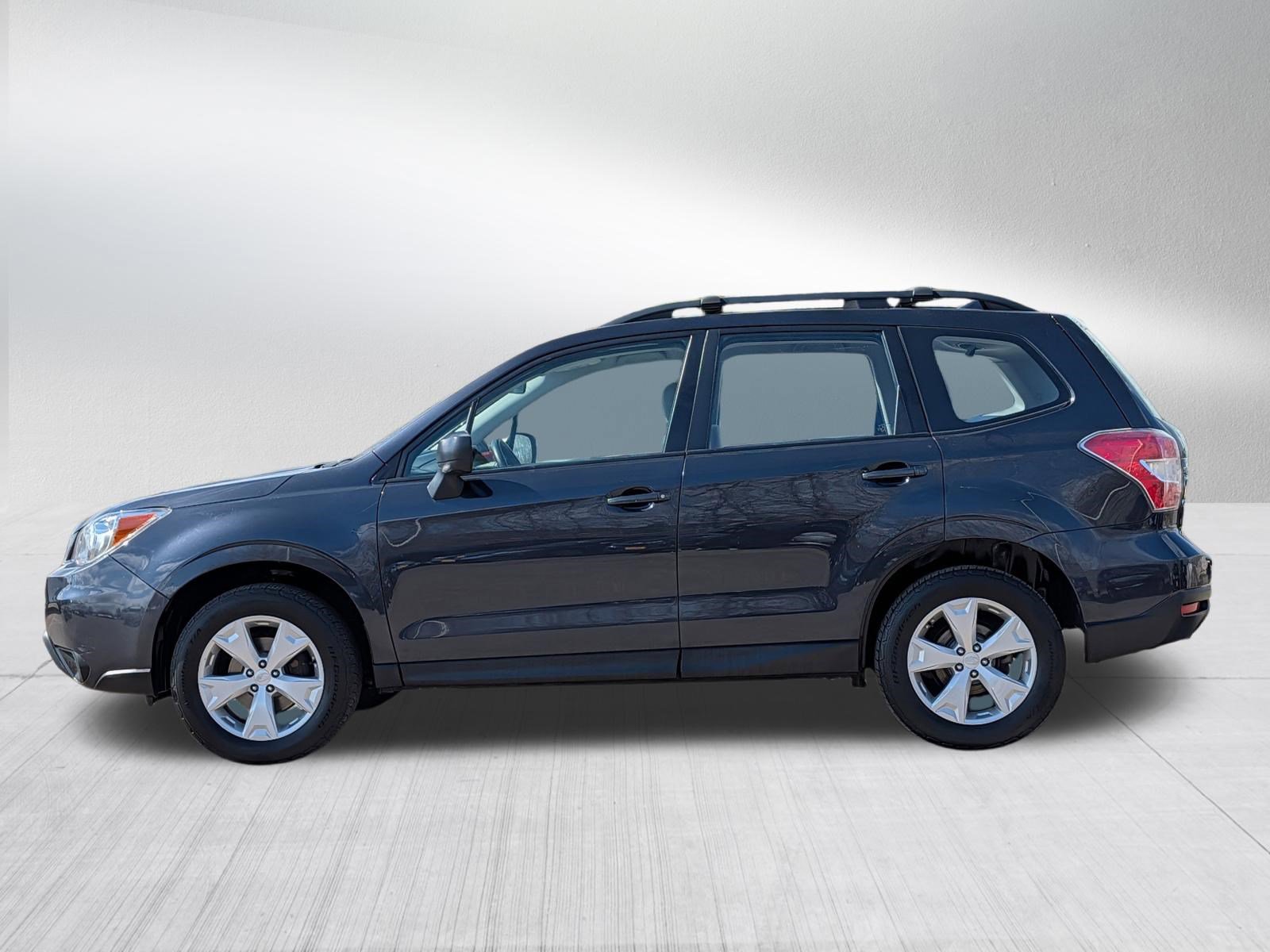 Used 2016 Subaru Forester 2.5i w/ Alloy Wheel Package image 4