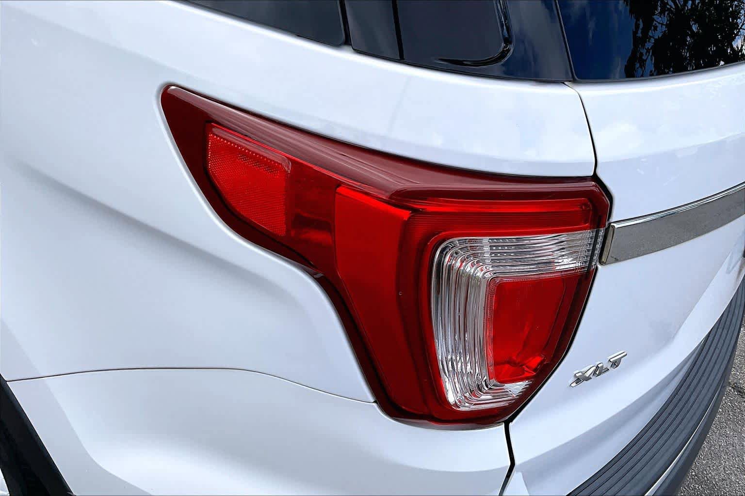 Used 2019 Ford Explorer XLT w/ Class III Trailer Tow Package FWD image 26