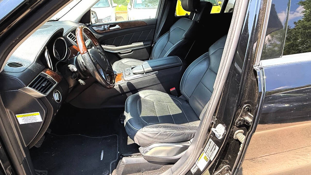 Used 2014 Mercedes-Benz GL 550 4MATIC image 22