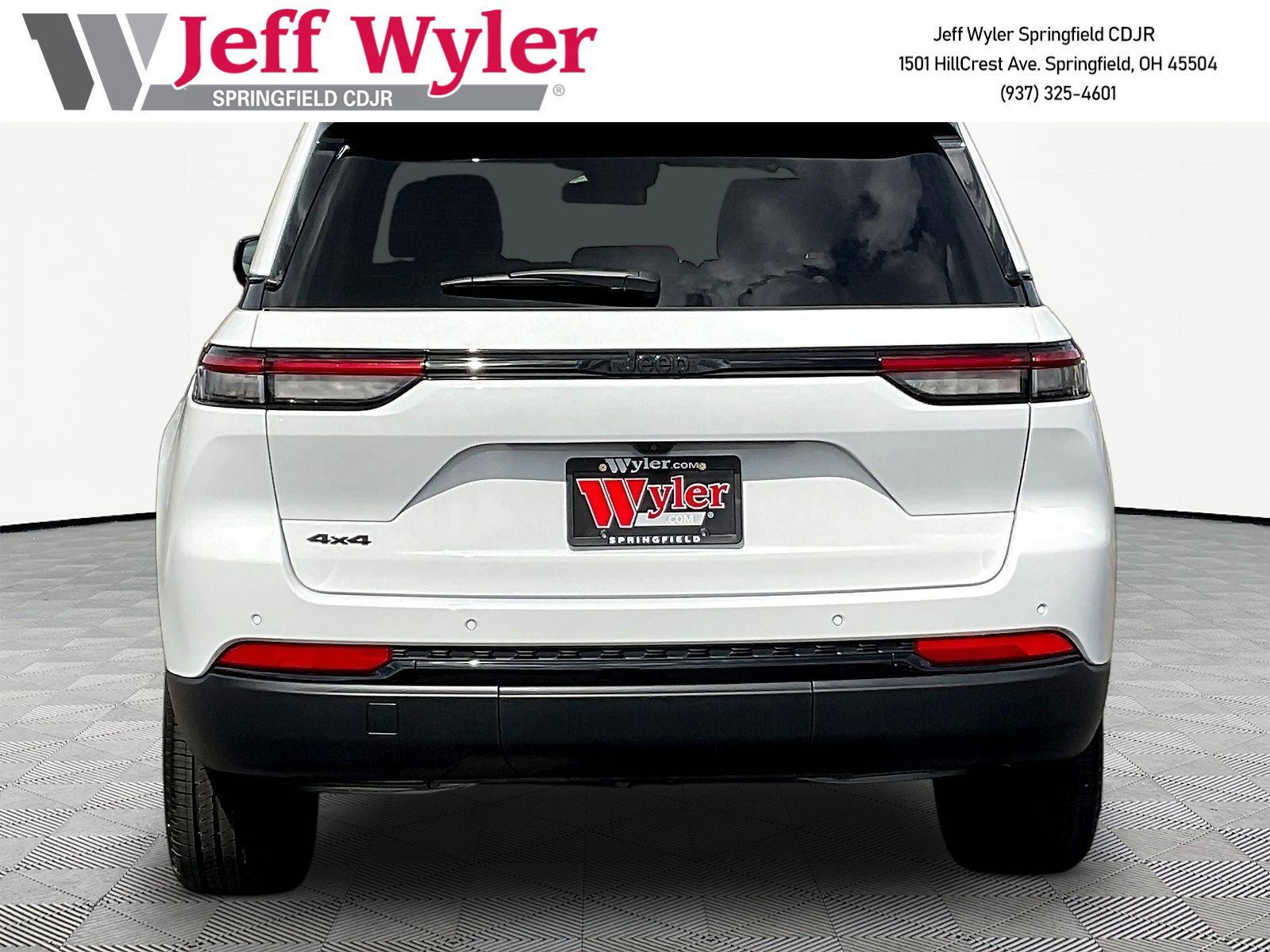 New 2025 Jeep Grand Cherokee 4WD image 5