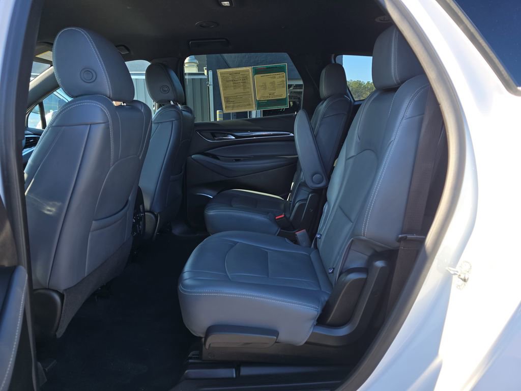 Used 2024 Buick Enclave Premium image 19
