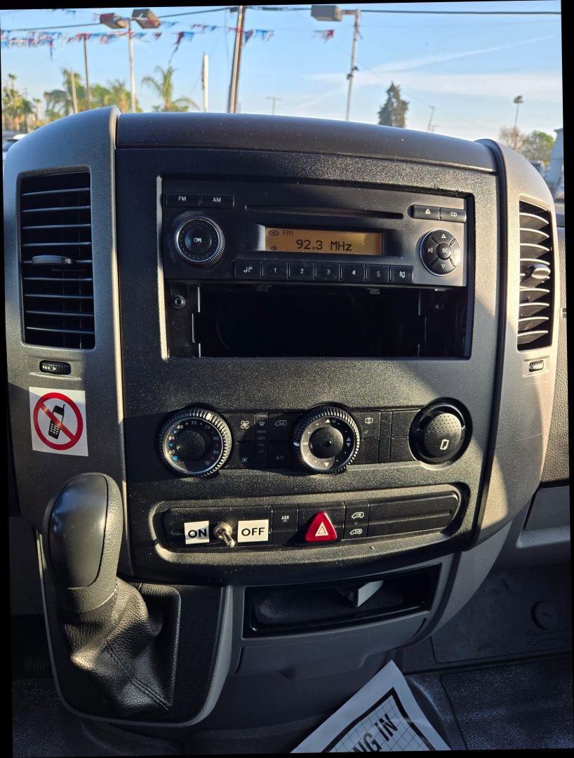 Used 2010 Mercedes-Benz Sprinter 3500 image 18