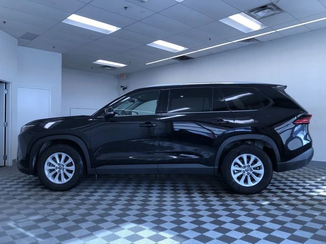 Used 2025 Toyota Grand Highlander AWD image 11