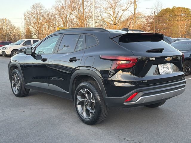 Used 2024 Chevrolet Trax LT image 5
