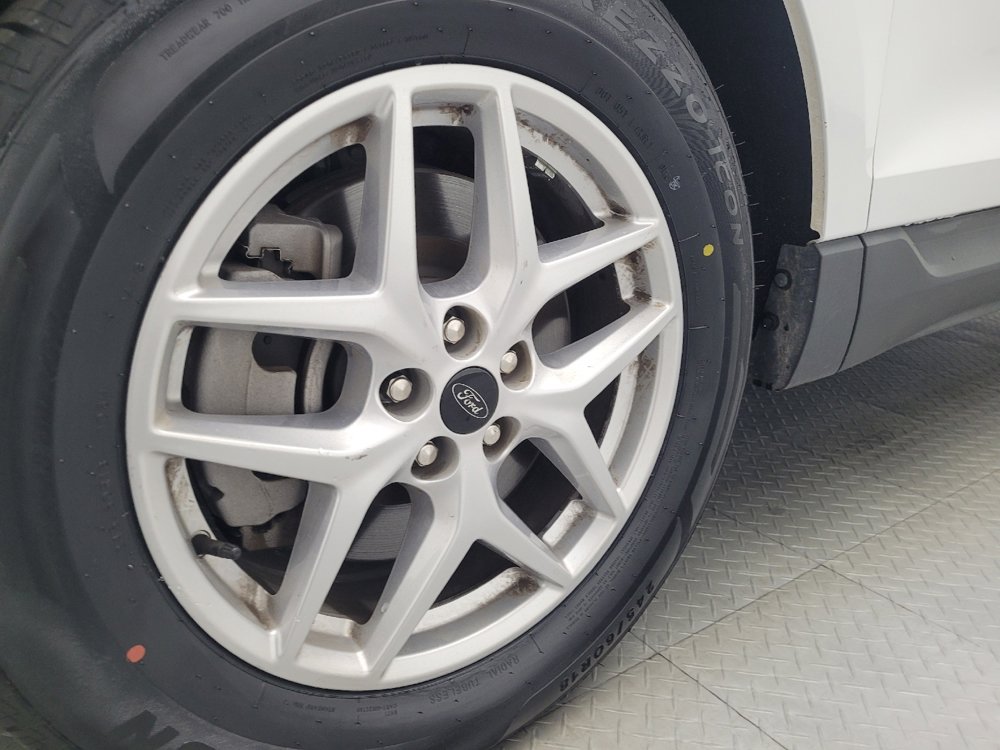 Used 2024 Ford Edge SEL image 31