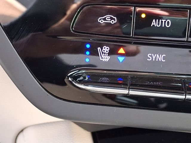 Certified 2023 Buick Envision Avenir image 28