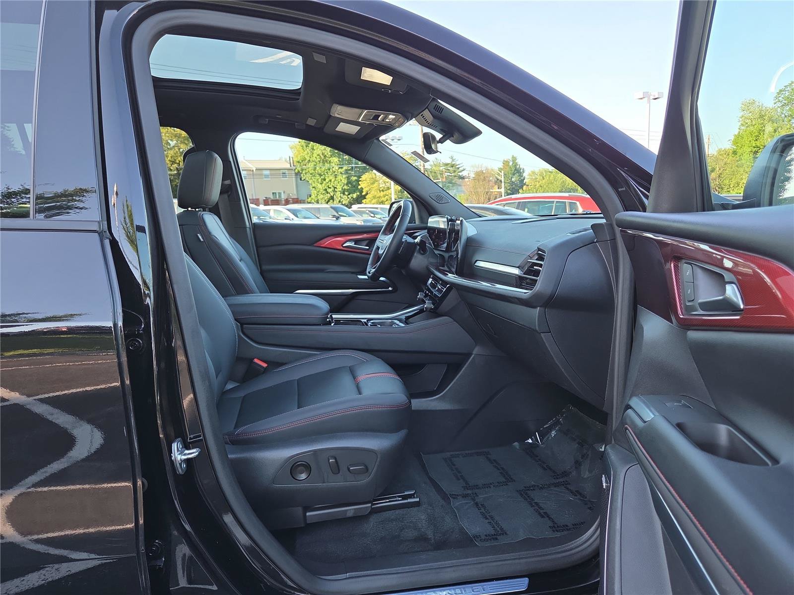 Used 2024 Chevrolet Traverse RS AWD/4WD image 27