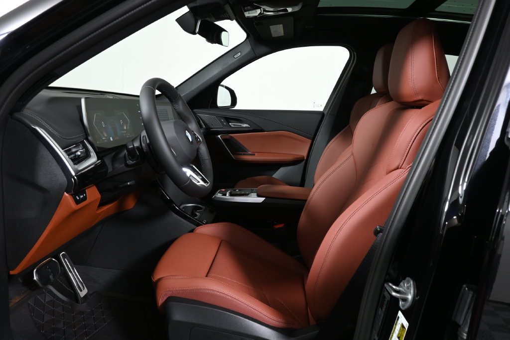 New 2027 BMW X1 xDrive28i AWD/4WD image 3