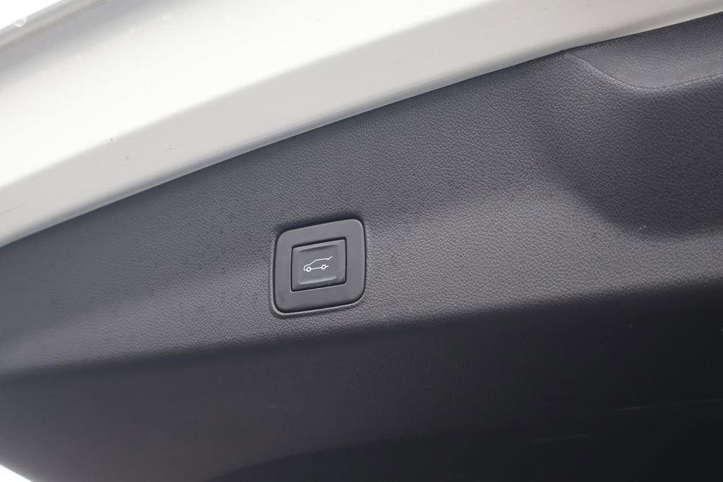 Certified 2023 Chevrolet TrailBlazer RS w/ Sun and Liftgate Package image 51