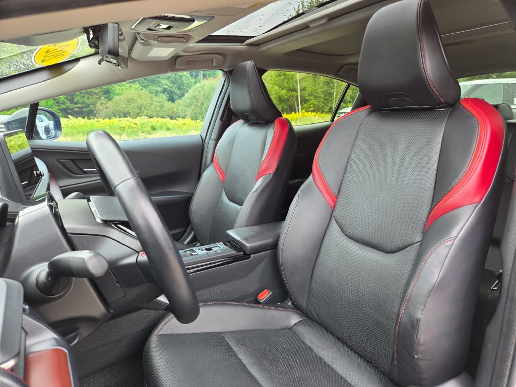 Used 2024 Toyota Prius Prime Premium w/ Advanced Technology Package FWD image 12