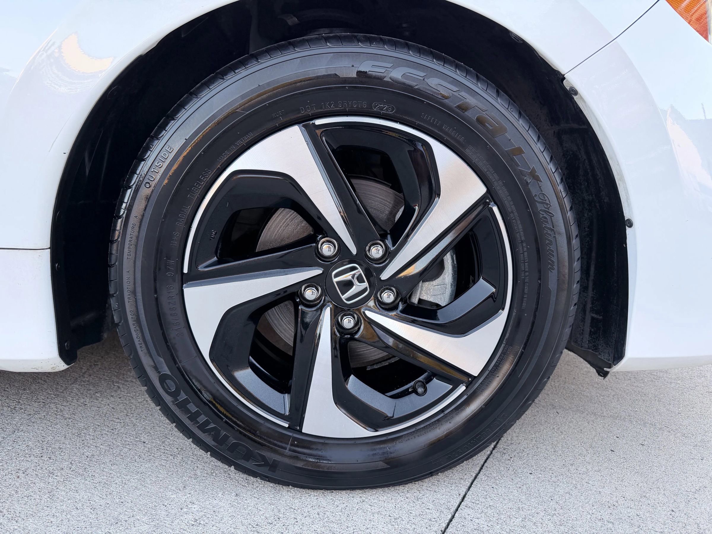 Used 2021 Honda Insight EX image 17