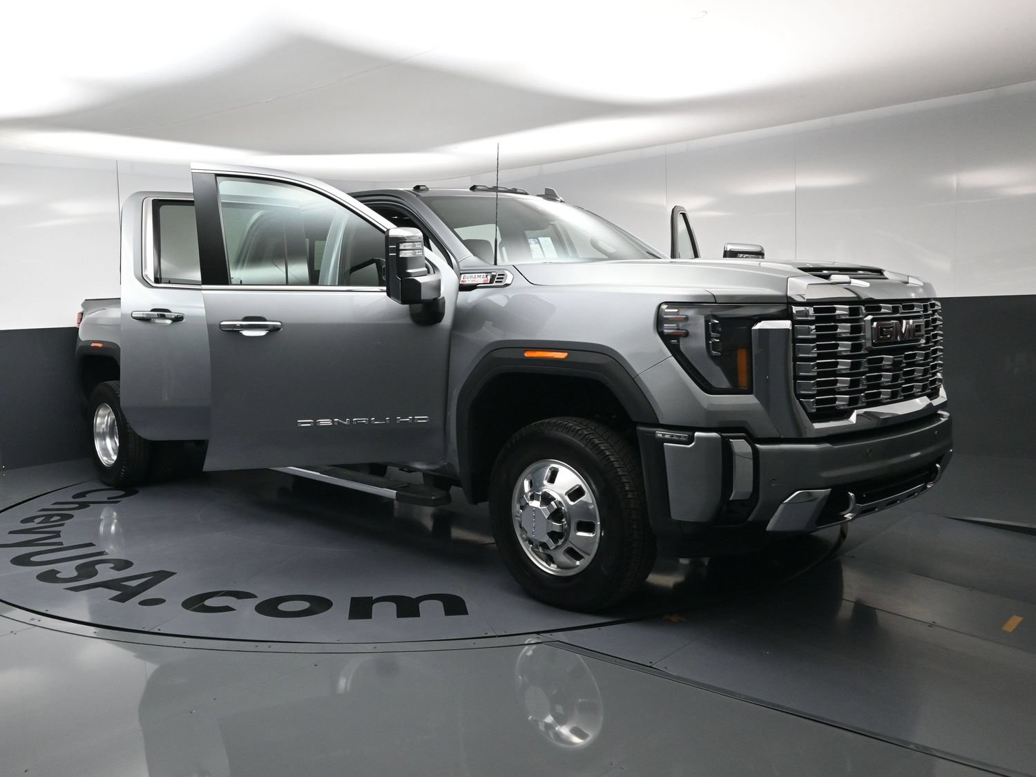 Used 2026 GMC Sierra 3500 Denali w/ Denali Reserve Package AWD/4WD image 25
